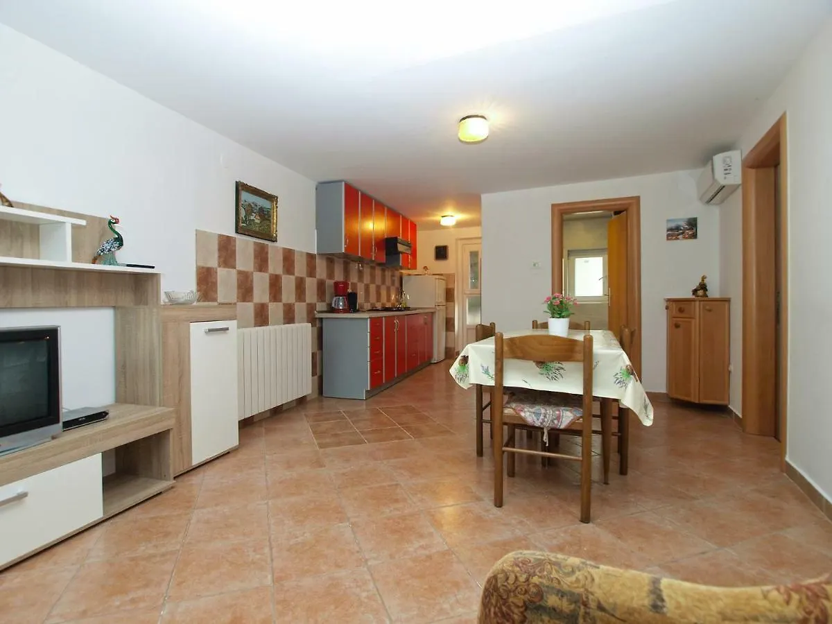Apartments Valbandon 28 Fažana