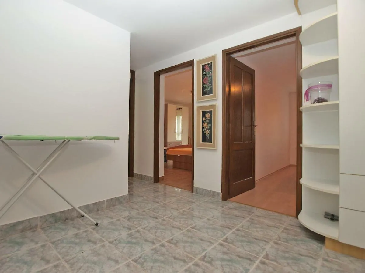 Apartments Valbandon 28 Fazana 0*,